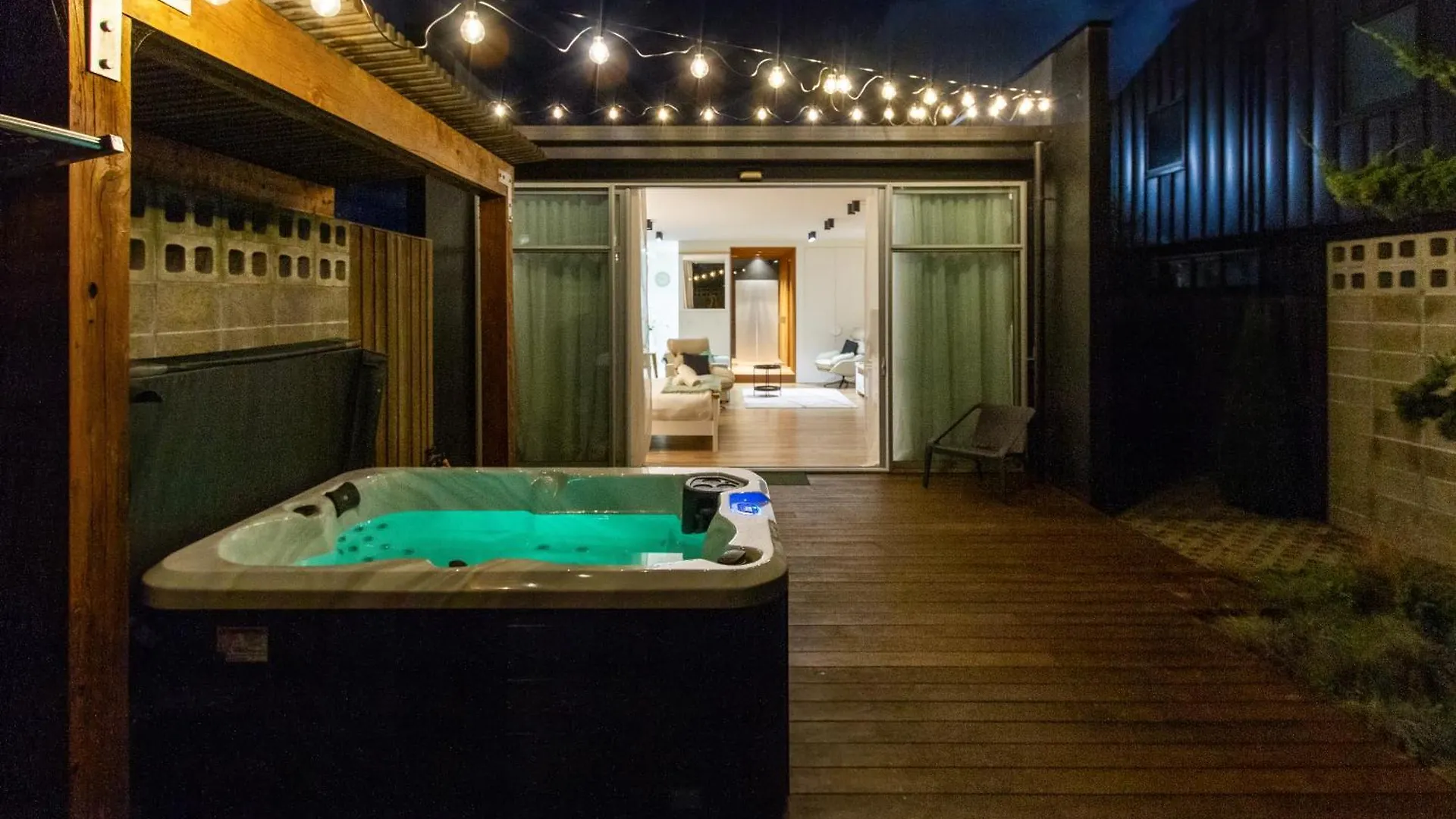 דירה כרייסטצ'רץ' Luxury King Studio With Spa And Private Carpark