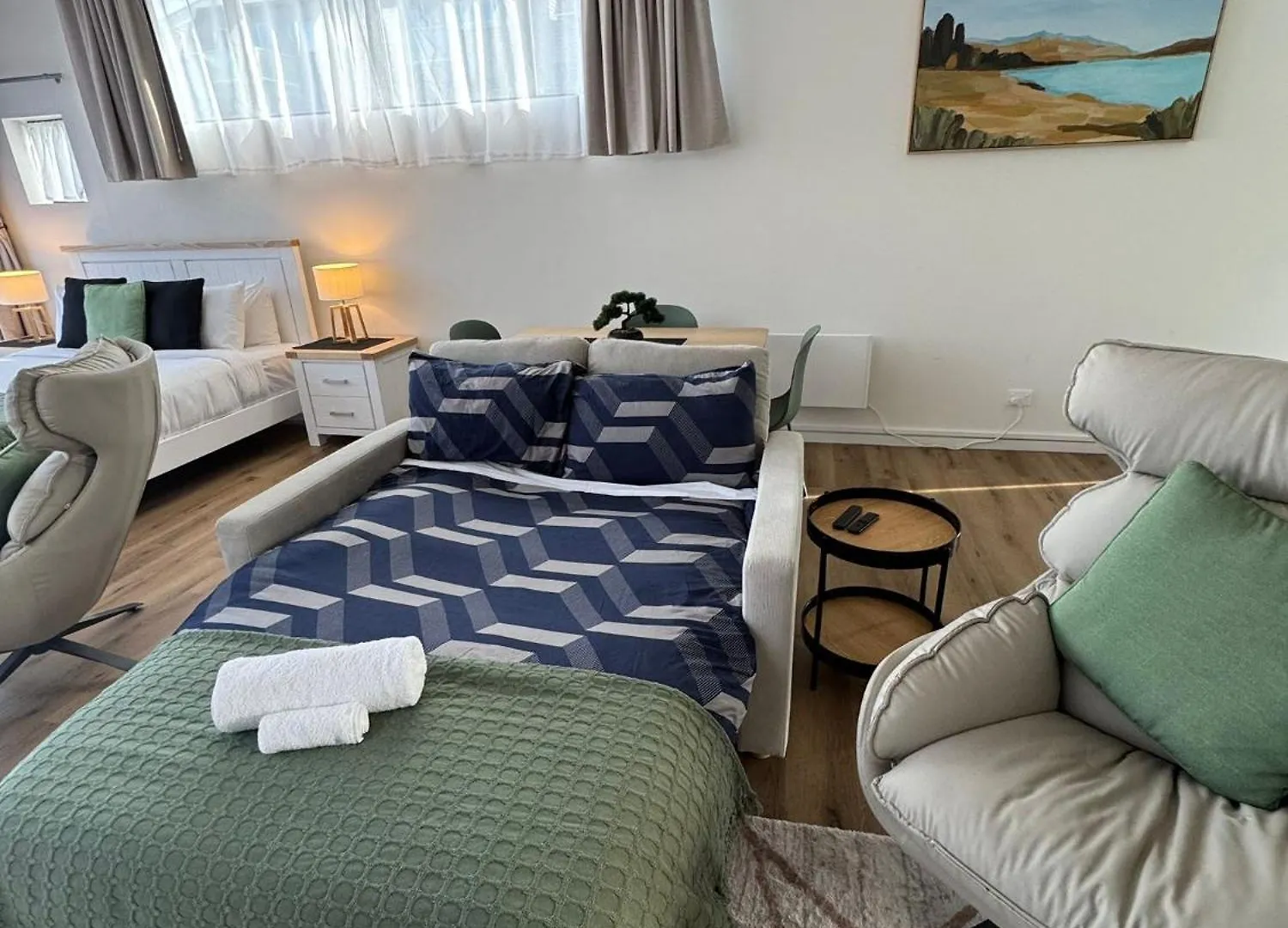 כרייסטצ'רץ' Luxury King Studio With Spa And Private Carpark 0*,